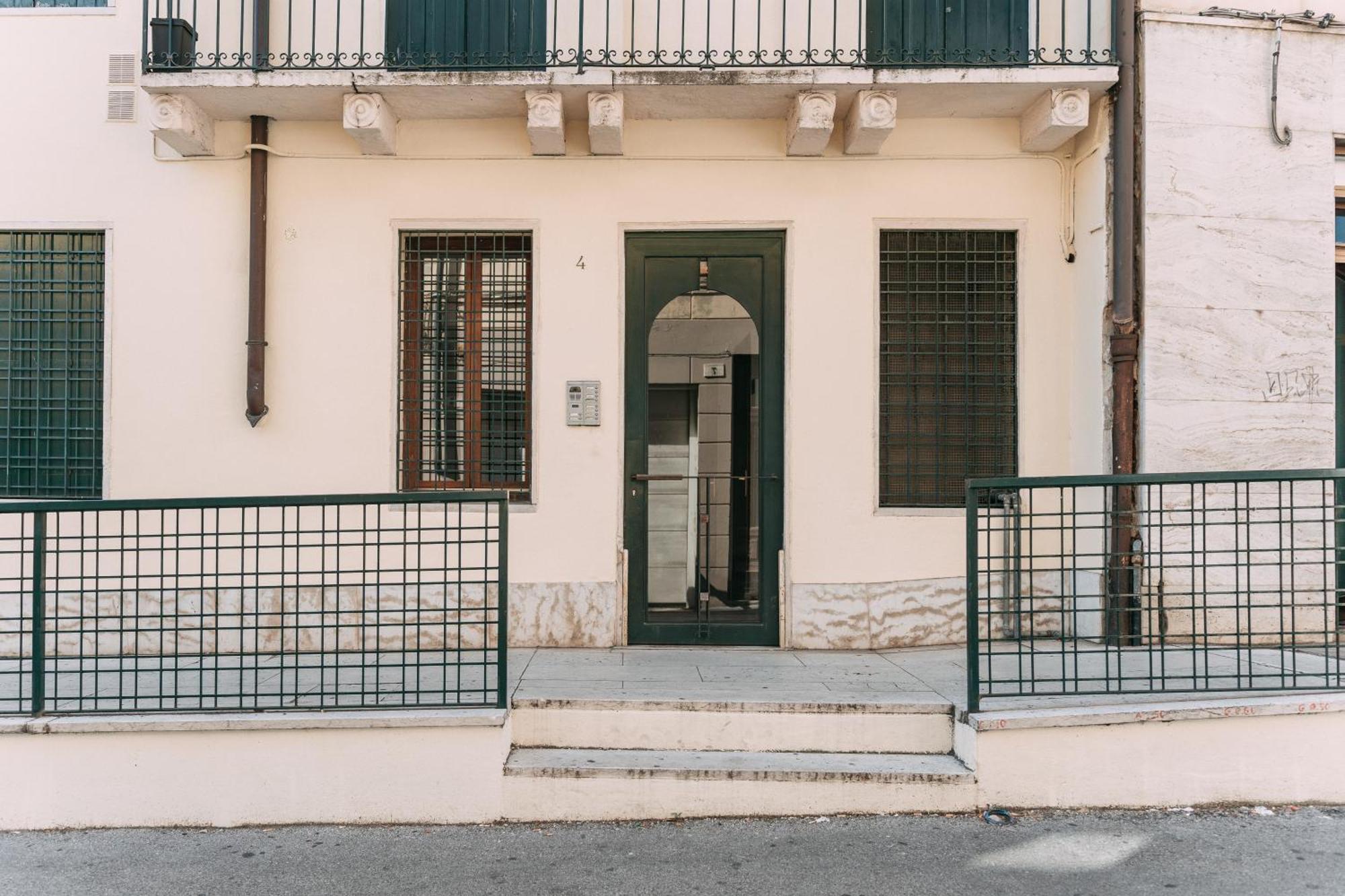 Palladio Apartment - Vista Fiume, In Centro Con Garage Vicenza Zewnętrze zdjęcie
